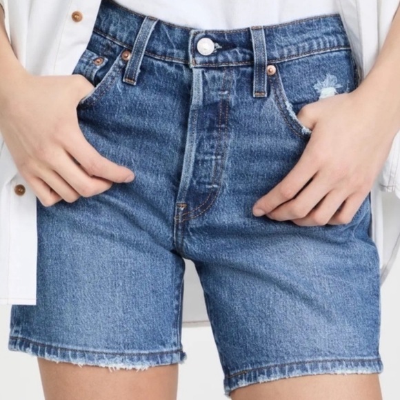 NWT Levi’s Premium Mid Thigh High Waisted Denim Shorts in Salsa Middle - Picture 1 of 9